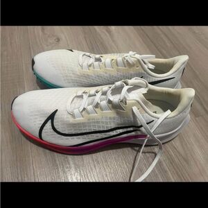 Nike Women's White Athletic Shoes with Multicolor Accents